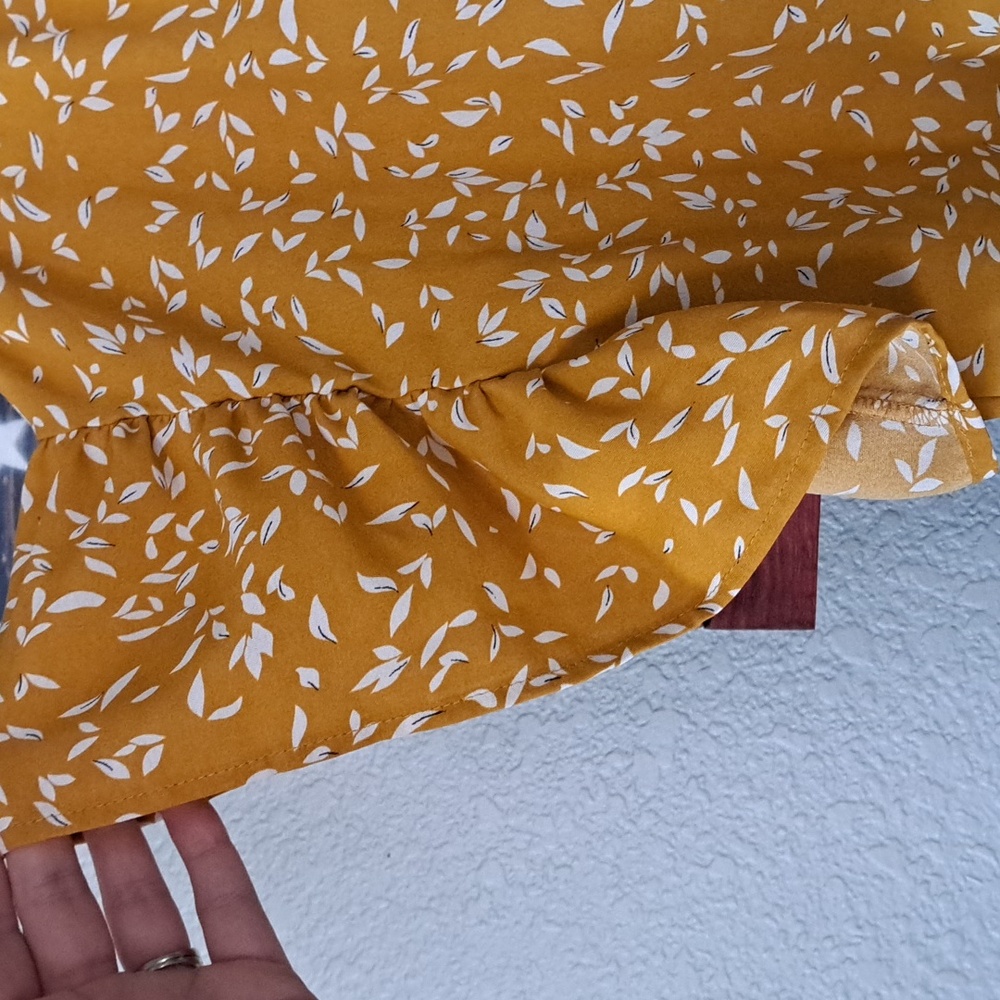 Flutter Sleeve Top | Sixe 3XL - Picture 3 of 5